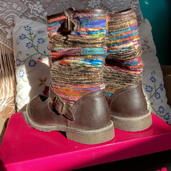 Dollhouse rainbow Yarn boots 6.5 - Picture 5 of 9